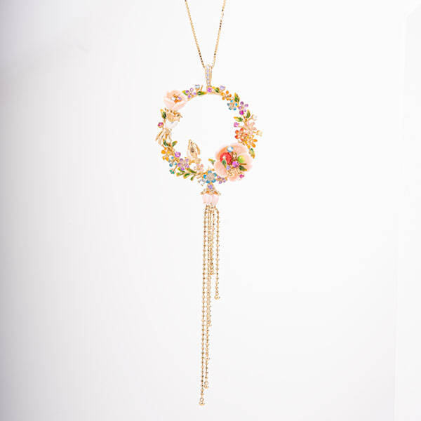 BLOSSOM GEMSTONES WITH GOLD CHAIN