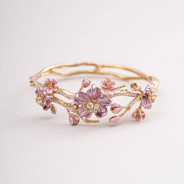 PINKY FLORAL GOLD BANGLE