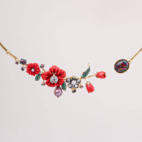 SCARLET FLORAL CHOKER