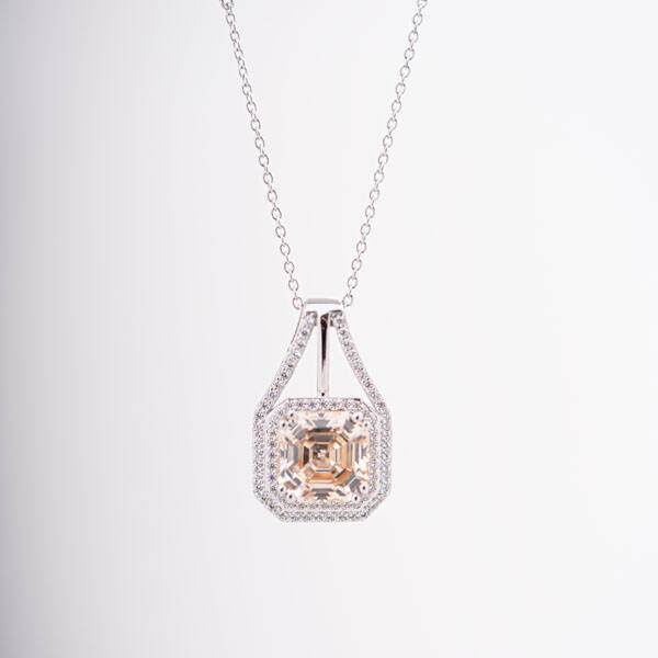 STUNNING CITRINE WITH SILVER CHAIN